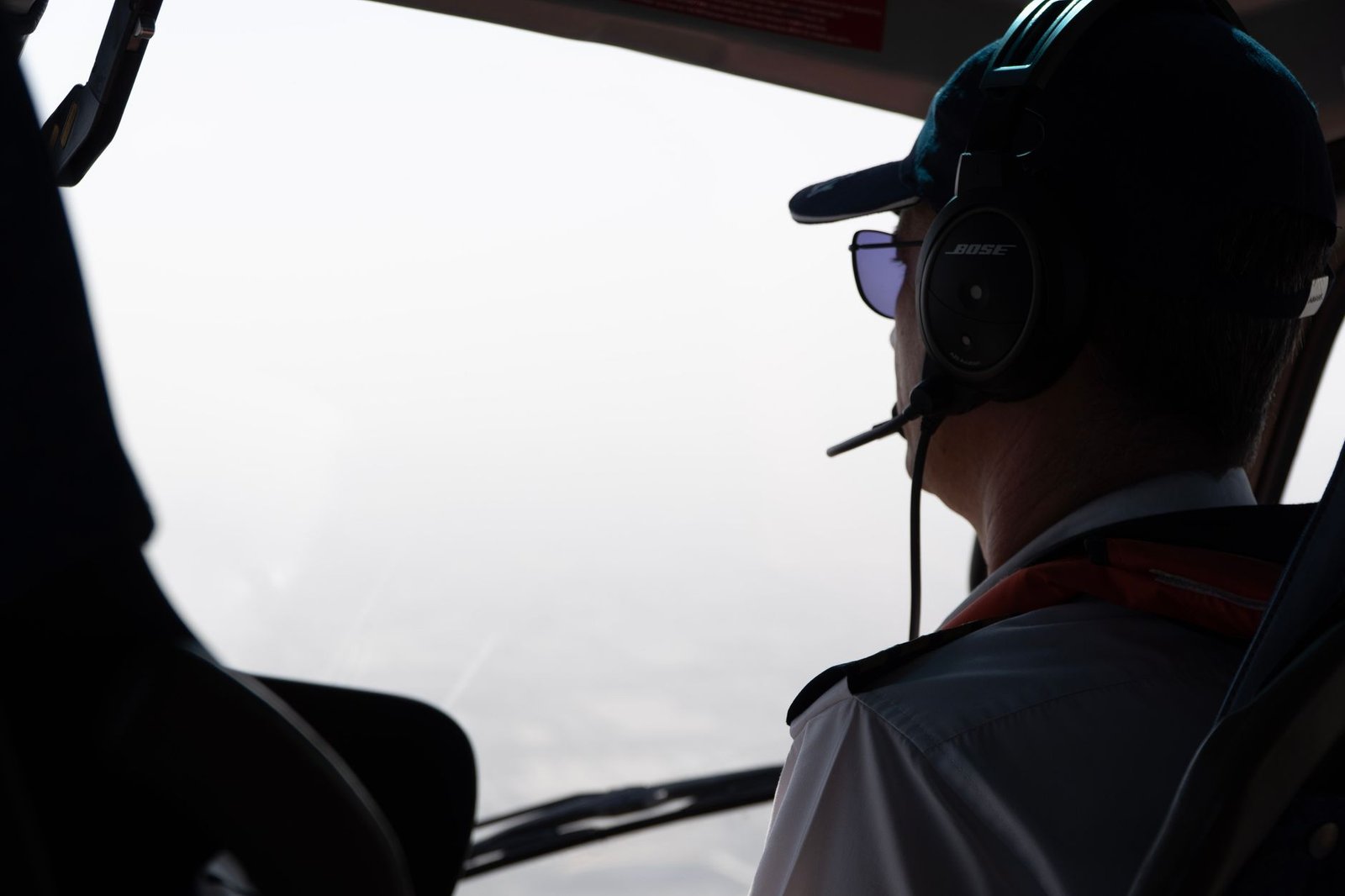 are twin engine planes safer