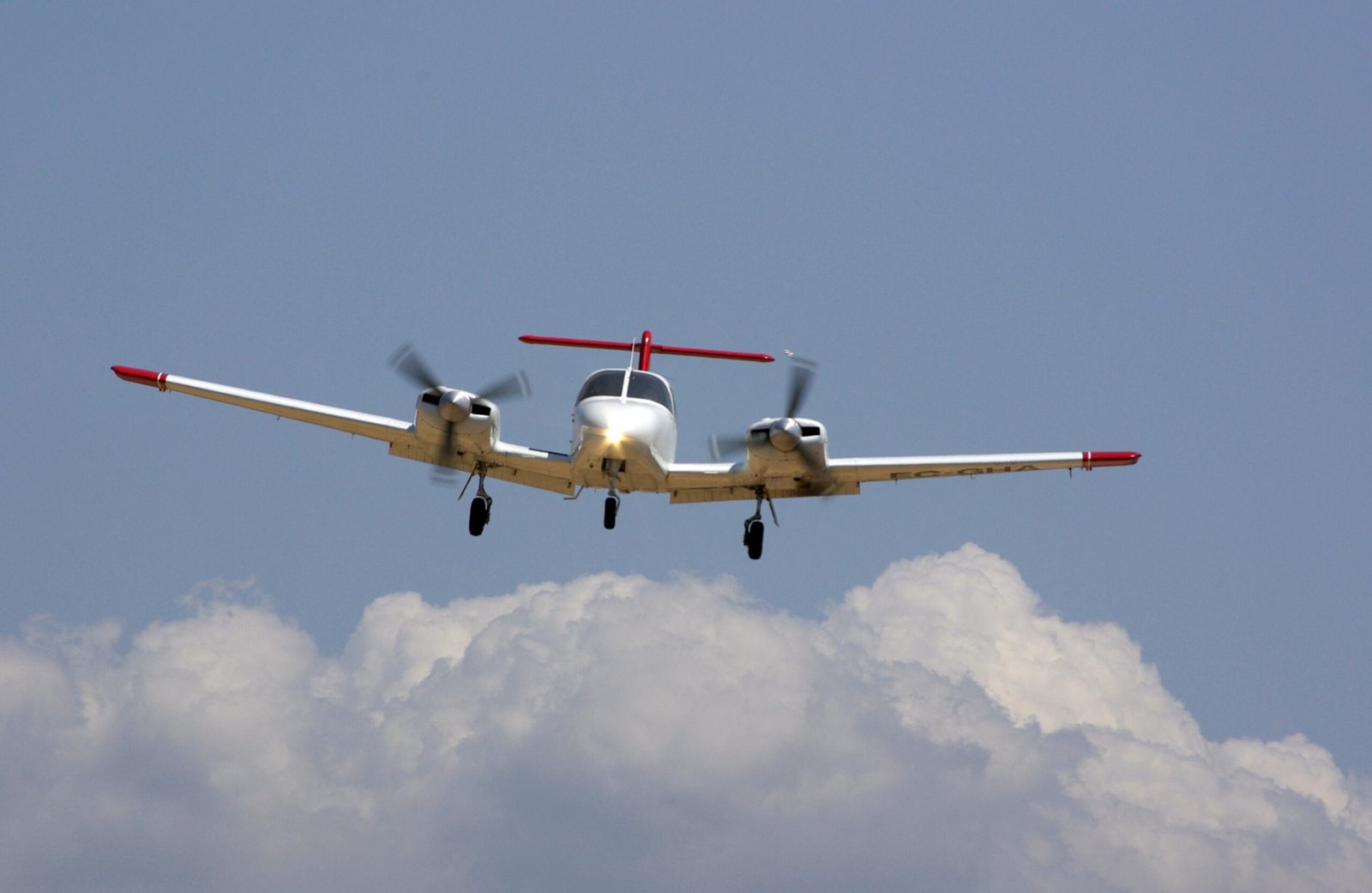 Twin Engine One Engine Landing